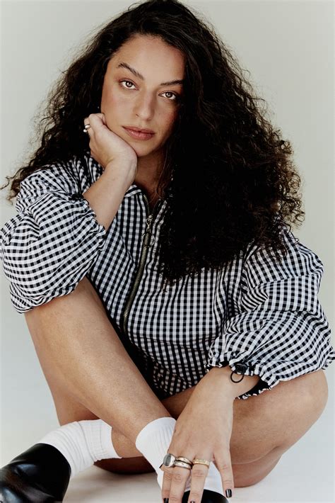 Atriz de ‘Ainda estou aqui’ se emociona com Oscar de Melhor Filme Internacional: ‘A ficha vai ...