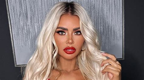 Chloe Sims sends fans wild with very busty snap as fans compare her to Kardashian - TrendRadars