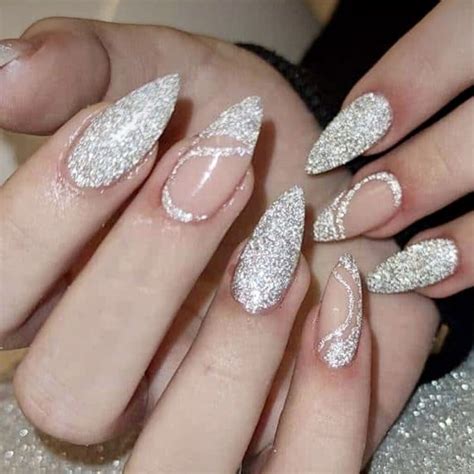35+ Stunning White Christmas Nail Designs You'll Love | Silver nails ...