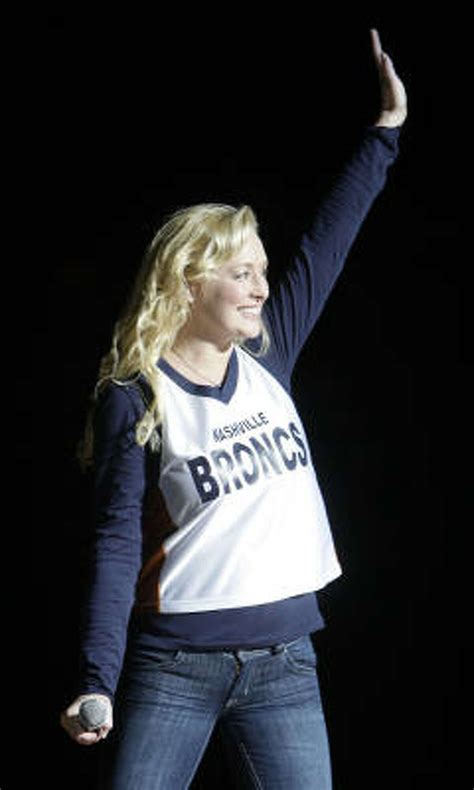 Country singer Mindy McCready dies in apparent suicide