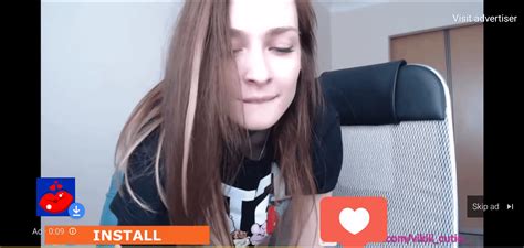 Girl literally masturbating on YouTube : r/mildlyinfuriating