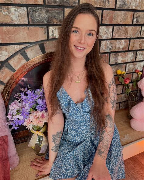 Ashton Faye (@ashton_fayee) • Instagram photos and videos