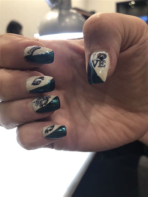 NFL Nails | Philadelphia eagles nails, Eagle nails, Philadelphia eagles ...