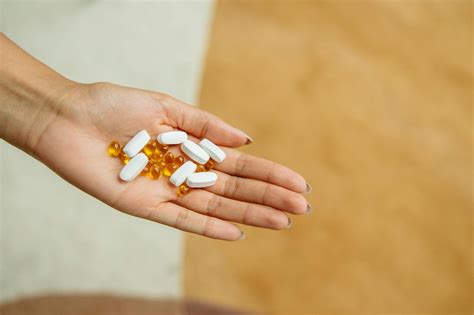 Norco vs. Vicodin: Risks, Side Effects, and Treatment Solutions