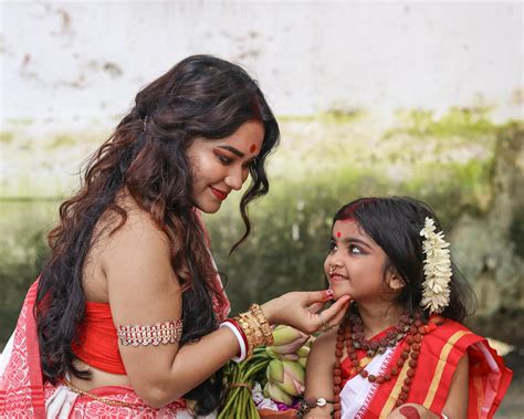 Topless+Moms Photos, Download The BEST Free Topless+Moms Stock Photos & HD Images