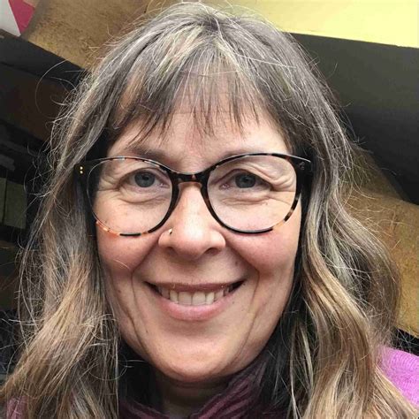 Bodies as urban infrastructure: Gender, intimate infrastructures and ...