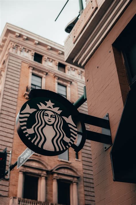 Starbucks app not working: How to fix - TechBriefly