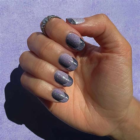 "French Illusion" Nails Are a Trippy Take on the Classic Manicure