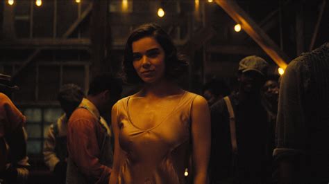 Hailee Steinfeld Shares Gory New Behind-the-Scenes Photo From Sinners ...