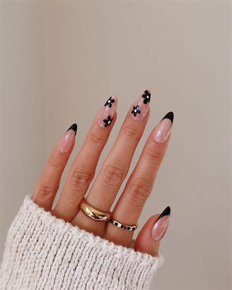 Are you looking for the hottest nail designs? Then, don't miss our article today. Hot almond ...