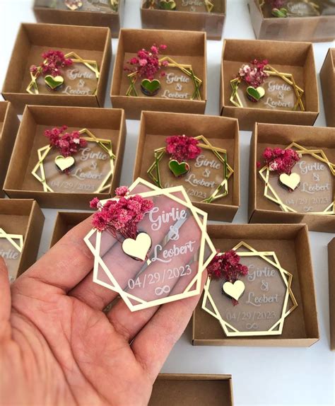Cheap Wedding Favors | Wedding favours magnets, Anniversary favors ...