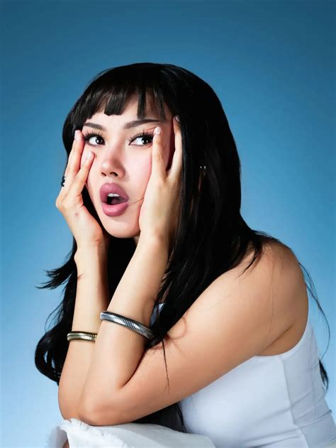 Shakira Jasmine Tampilkan Citra Baru Lewat Single Selalu Kalah, Cerita Cinta yang Tak Terbalas ...