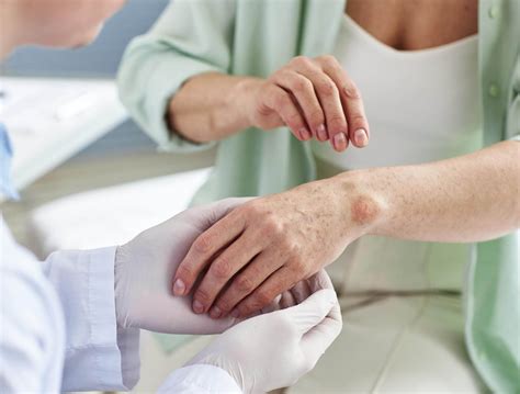 Can Constipation Cause Nausea? Symptoms, Remedies & 7 Prevention Tips ...