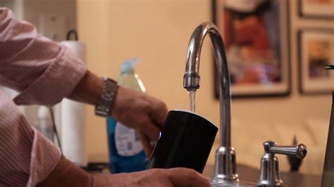 Butter Sprayer Turns Real Butter Into Spray In Seconds | Digital Trends