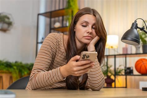 8 Signs of an Incompetent Person and How to Spot Them Quickly | Sassy ...