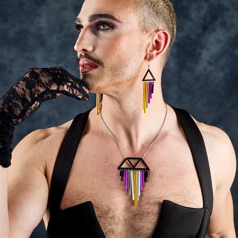 NONBINARY PRIDE – MAINE+MARA