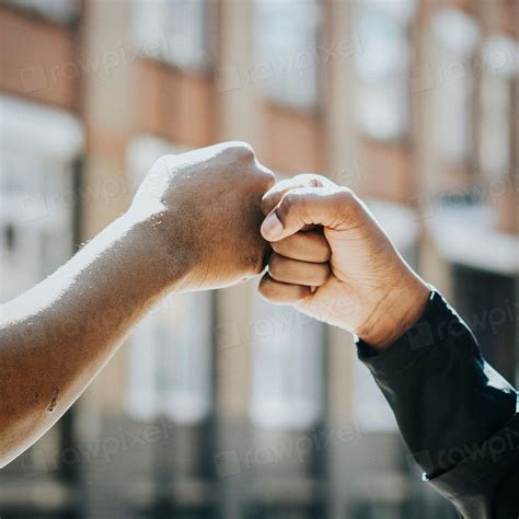 Fitness partners doing fist bump | Premium Photo - rawpixel