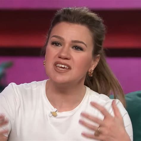 Melania Trump Wears A White Lace Outfit For Valentine’s Day With Donald ...