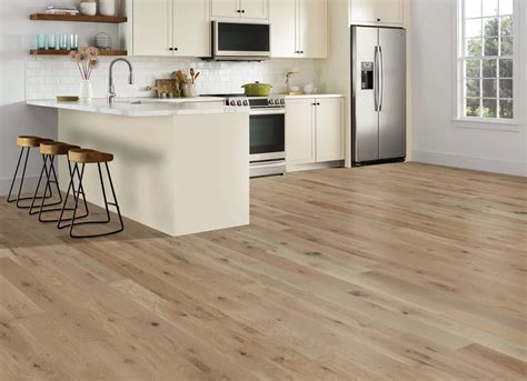 Nature Walk 6" Oak Engineered Hardwood - Medium Brown | Bruce