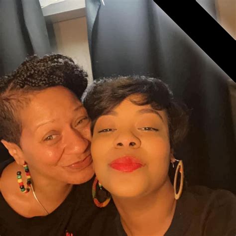 Michelle Chelle Fogg