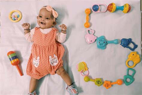 Five months old baby photoshoot | Baby photoshoot, Monthly baby ...