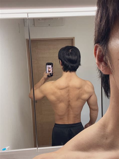 保母 on Twitter: "大円筋と肩もっとあったら迫力でるのにな… 今は肩が課題だ https://t.co/bt4wMs19mL" / Twitter