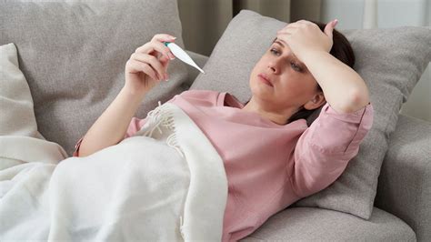 Fever: Causes, Symptoms, Treatment and Diet – NutritionFact.in
