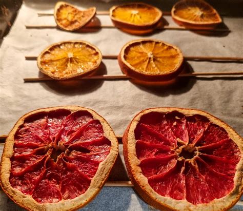 How to Dry Orange Slices for Decor • DecoHomeDiary