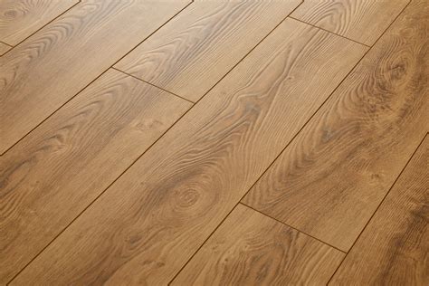 Pergo XP vs. Pergo Outlast: Which Laminate Flooring Is Better? (2024 ...