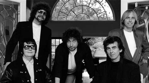 Traveling Wilburys | Max Fm 95.8 Maximum Music