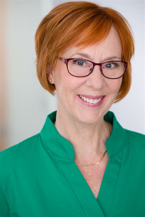 Susan Echols-Orton - смотреть фильмы и сериалы онлайн