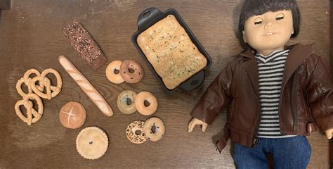 All the savory baked goods I’ve sculpted for my dolls : r/americangirl