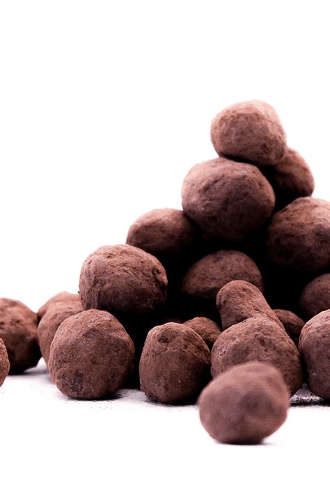 Dark Chocolate & Cocoa Hazelnuts - Roasted & Raw