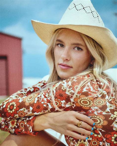 Natalia Sense - Biography | Wiki