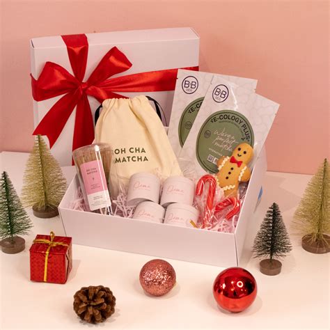 15 Local Christmas Presents & Gift Sets To Get If You Have No Idea What ...