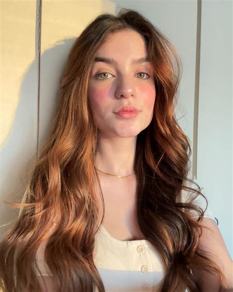 Jordana Vucetic.🌷 | Só porque faz um tempinho que eu não posto uma foto minha nessa rede ☺️☀️ ...