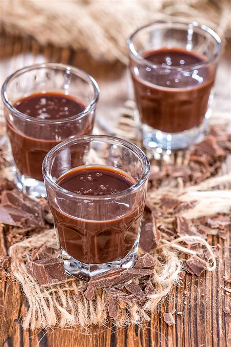 Homemade Chocolate Liqueur Recipe – The Bossy Kitchen