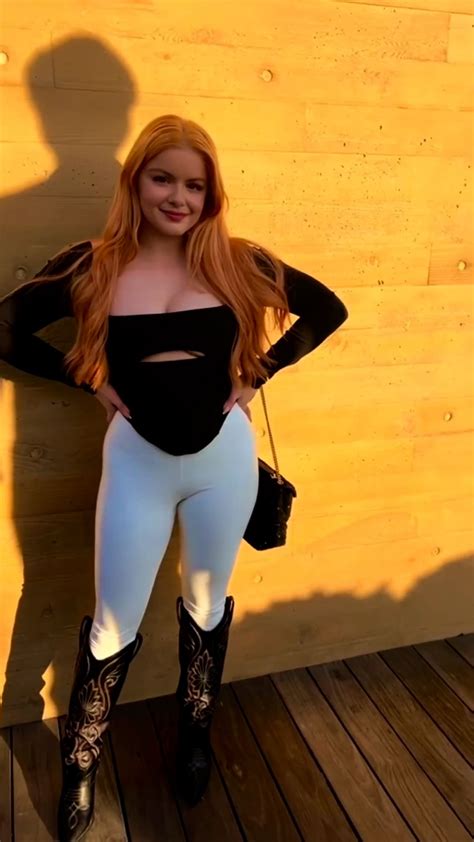 18 Sexy Ariel Winter Photos - 12thBlog