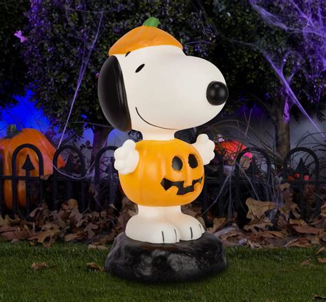 Lowe's Halloween Collection 2025 Includes New Animatronics