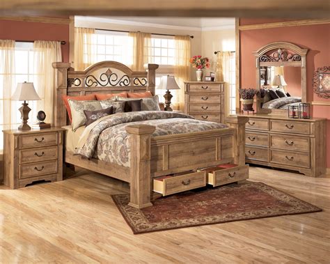 7 Irresistible Queen Size Bedroom Sets For A Luxurious Retreat