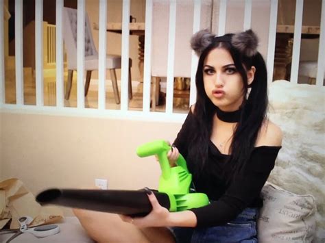 Kissy Kapri Porn Videos