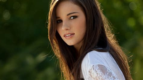 Madison Morgan - Mystery Wallpaper