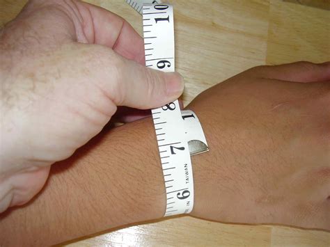 Average Man's Wrist Size In Mm at Jo Whitney blog