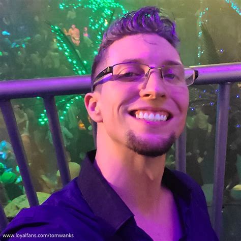 Tom Wanks’s Official Social Fan Page | LoyalFans