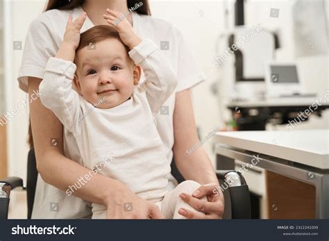 7,795 Consulta Pediatra Bebes Royalty-Free Photos and Stock Images | Shutterstock