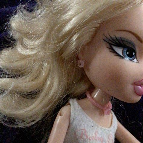 🎀 EARLY 2000s RARE VINTAGE PINK CHLOE BRATZ DOLL!... - Depop