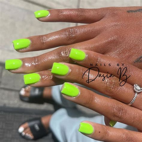 LICENSED NJ MANICURIST on Instagram: "SLIME 🐍 💚 Using @beetlesgelpolish ...