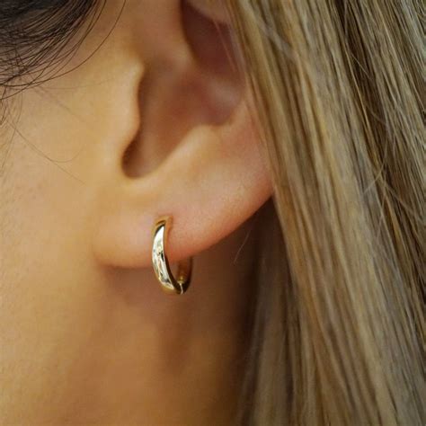 14K Solid Gold Huggie Earrings / Dainty Huggie Earrings / Small Hoop ...