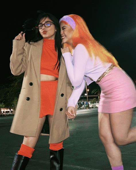 Daphne And Velma Costumes Apocalyptic Scooby Doo Daphne And Velma