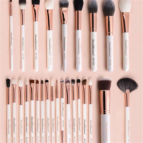 Buy High-Quality Makeup Brushes | Professional Brush Sets - Beautilicious
